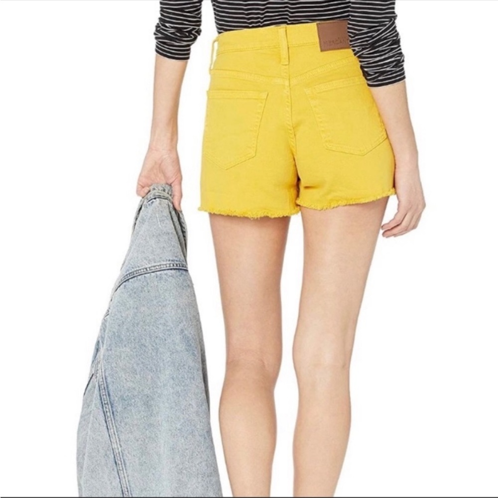 Mustard high waist NWT J. Crew Mercantile Jean cut-offs size 28